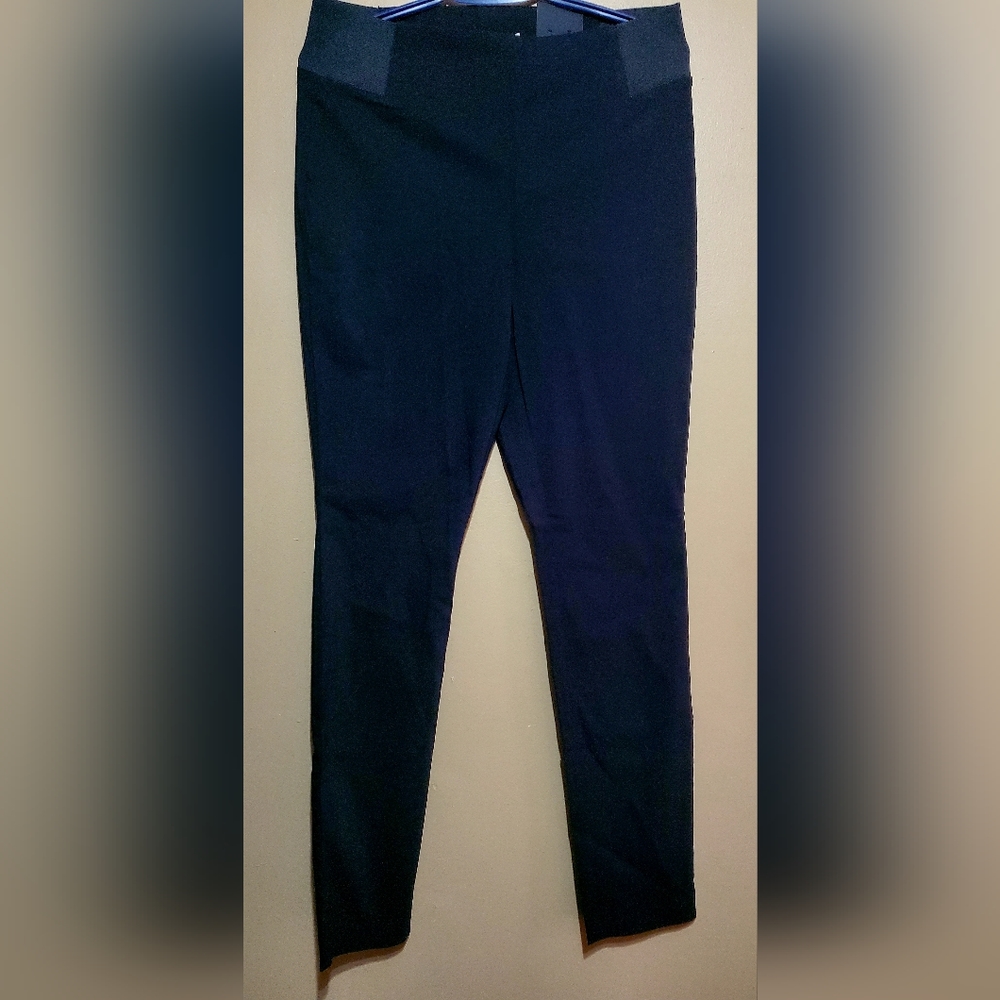 BNWT L black pants